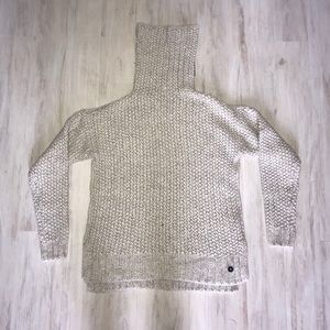 Abercrombie & Fitch sweater turtleneck
